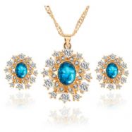 Elegant and Beautiful 18K Goldplated with Blue and White Diamante Crystal jewellery set